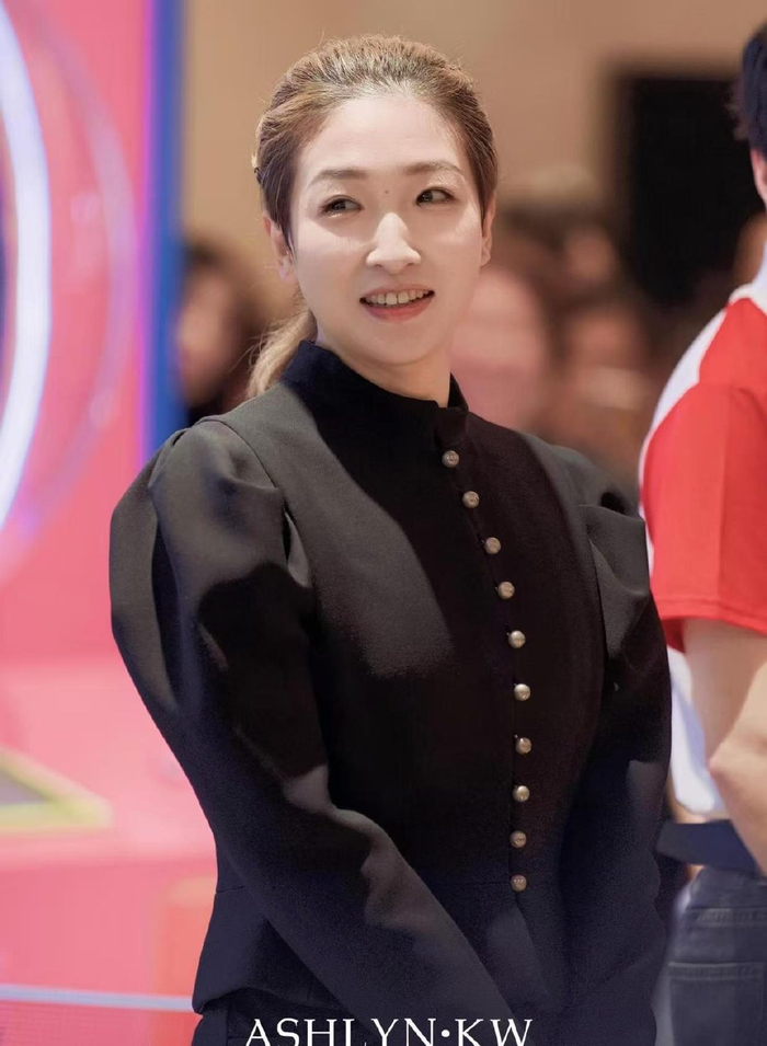 星空体育登录入口-抵达澳门，刘诗雯上任，正式任命，新岗位曝光，和孙颖莎互动|乒乓球世界杯|国际乒联|国乒|乒乓球|世界杯_新浪新闻