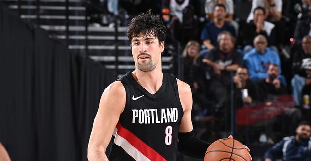 星空体育登录入口-霍勒迪30+6阿夫迪亚28+11+8 开拓者客场战胜快船